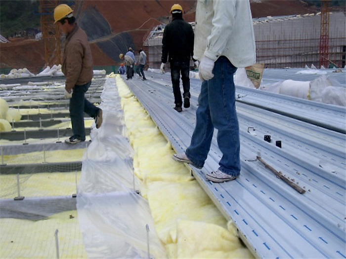 西藏安吉县体育馆网架